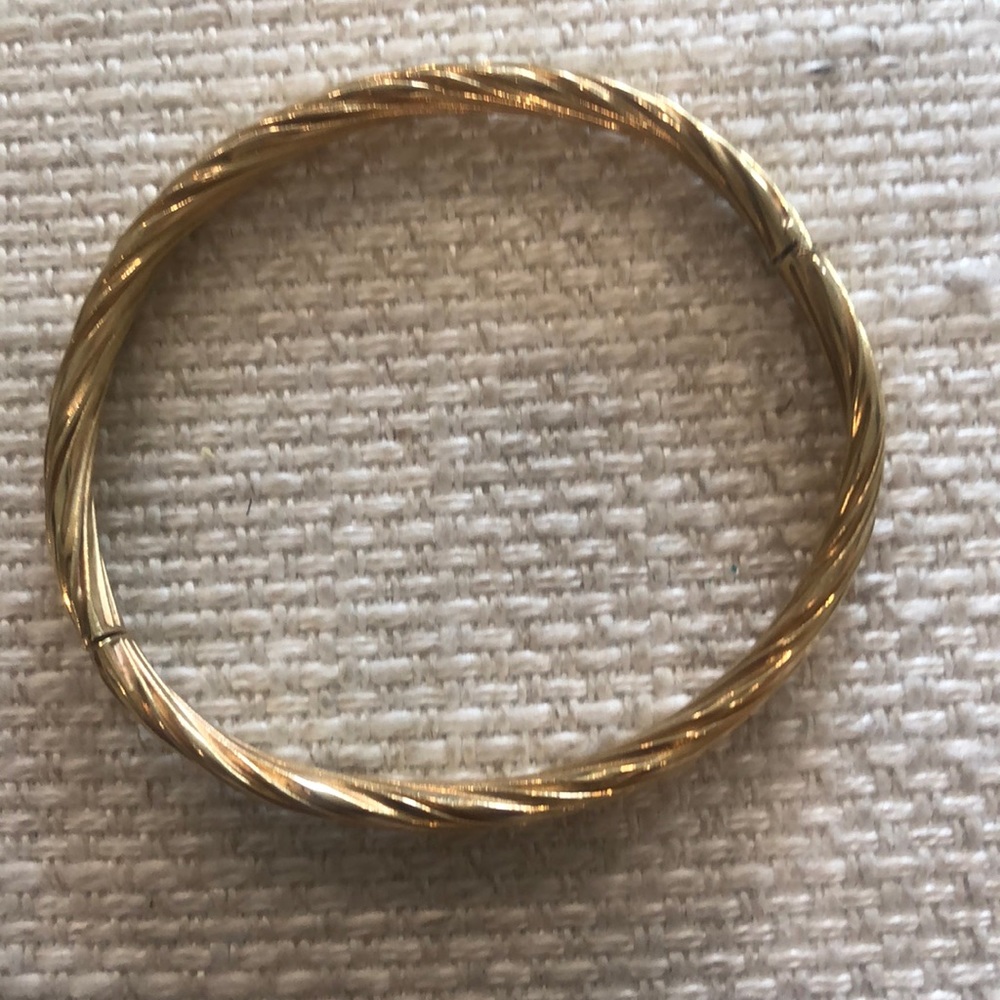 14K Gold Bangle Bracelet